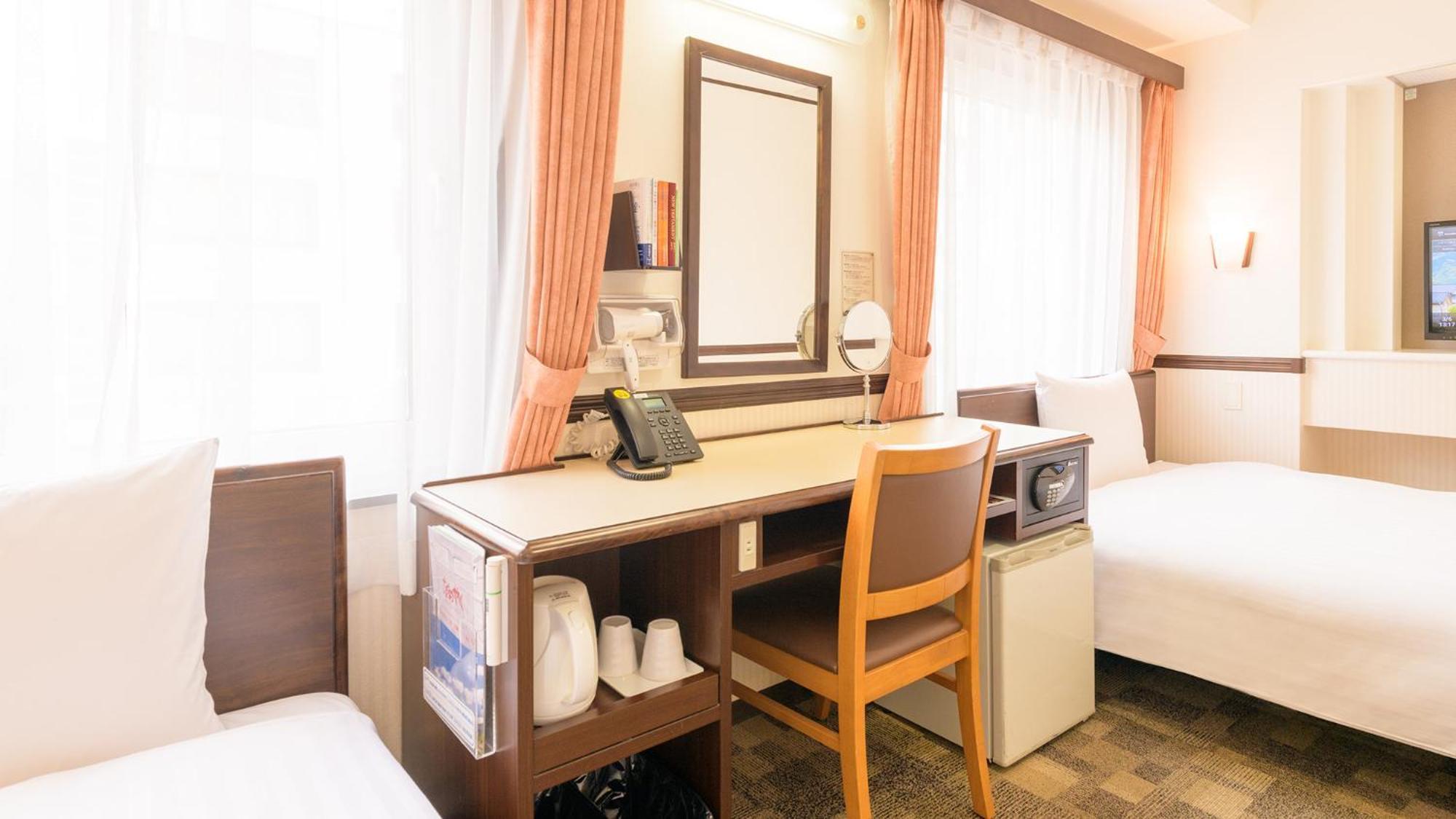 Toyoko Inn Hikone Eki Higashi Guchi Habitación foto